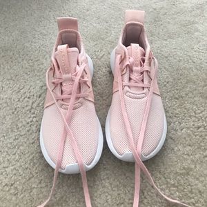Adidas Viral Tubular